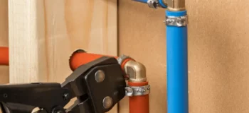 How To Use PEX Crimp Tool (Quick Tips)